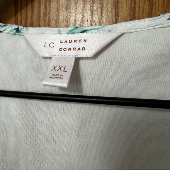 LC Lauren Conrad Mini Wrap Dress Size XXL Floral Print Short Sleeve V Neck - Picture 6 of 7